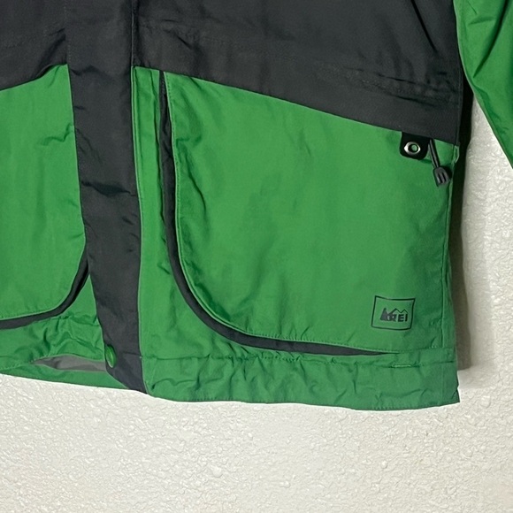 REI Hooded Boys Winter Jacket Sz M (10-12) - Picture 3 of 9